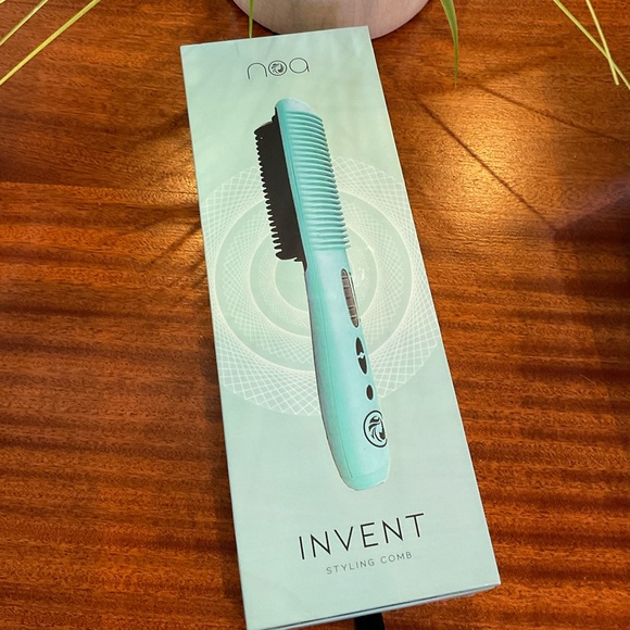 💖 HOST PICK 💖 Brand New - Never Used / NOA Invent Styling Comb - Picture 4 of 5